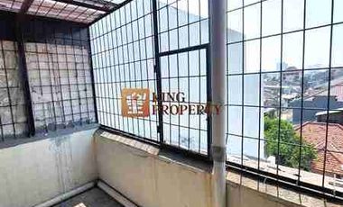 Dijual Rumah Tomang 3,5 Lantai Interior Mewah Nyaman Rapi Bersih Siap Huni, Palmerah, Jakarta Barat.