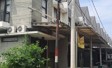 Di Jual RumahHook 2 Lantai di Galuhmas  Karawang Barat