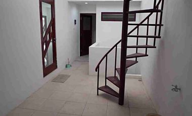 Disewakan Rumah Luas 230m² Eksklusif dan Strategis di dekat Pintu Toll Dan Mall Bekasi Barat