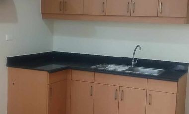 Rosewood Pointe 3 Bedroom Corner Unit Unfurn with aircons and water heater