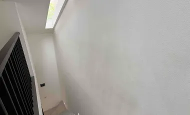 Dijual Rumah di Cinangka Depok Modern 3 Lantai Attic Room di Cluster Eksklusif Dekat Dengan Pintu Tol