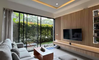 Dijual Rumah di Cinangka Depok Modern 3 Lantai Attic Room di Cluster Eksklusif Dekat Dengan Pintu Tol