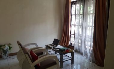 DIJUAL CEPAT Rumah Lama Di Mainroad Cibogo Dekat ke pasteur kampus Maranata Bandung