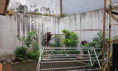 DIJUAL CEPAT Rumah Lama Di Mainroad Cibogo Dekat ke pasteur kampus Maranata Bandung
