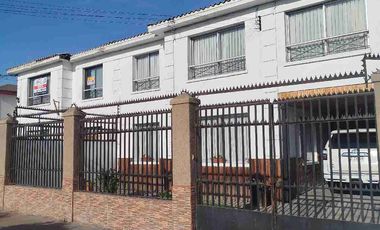 Vendo Hermosa Casa Sólida con Piscina, 338 mts² 5 dormitorios 3 baños 3 Estacionamientos.