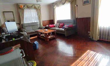 Vendo Hermosa Casa Sólida con Piscina, 338 mts² 5 dormitorios 3 baños 3 Estacionamientos.