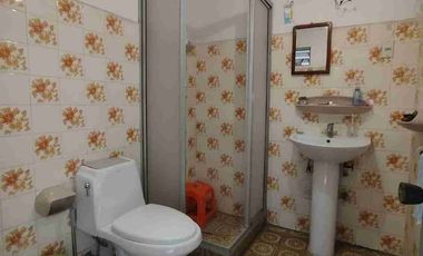 Vendo Hermosa Casa Sólida con Piscina, 338 mts² 5 dormitorios 3 baños 3 Estacionamientos.