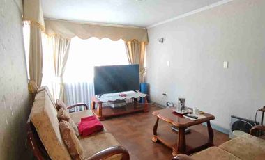 Vendo Hermosa Casa Sólida con Piscina, 338 mts² 5 dormitorios 3 baños 3 Estacionamientos.