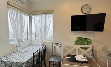 Resale 20.0sqm 1-Bedroom Condo Near PUP El Pueblo Condominium – ₱3M Only + FREE Appliances, Outer View!