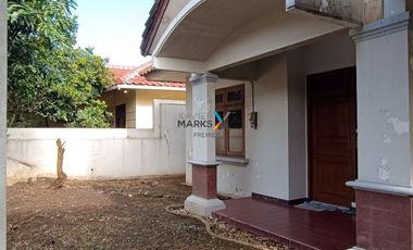 Dijual Rumah Semi Furnish di Blok Depan PBI Araya, Blimbing Malang