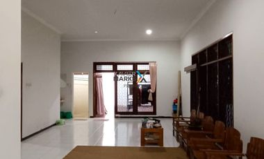 Dijual Rumah Semi Furnish di Blok Depan PBI Araya, Blimbing Malang