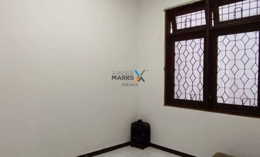 Dijual Rumah Semi Furnish di Blok Depan PBI Araya, Blimbing Malang