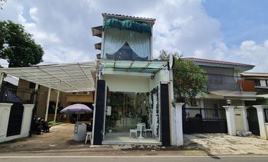 OVERKONTRAK SISA 1 TAHUN RUKO DISEWAKAN DI KEMANG SELATAN, JAKARTA SELATAN EX CAFE