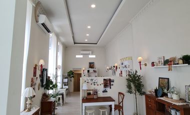 OVERKONTRAK SISA 1 TAHUN RUKO DISEWAKAN DI KEMANG SELATAN, JAKARTA SELATAN EX CAFE