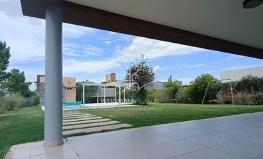 Casa de 3 dormitorios en venta, Altos de la Ribera, Santa Fe
