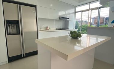 SE VENDE CASA DE DOS PISOS CON LOCAL COMERCIAL – YOPAL