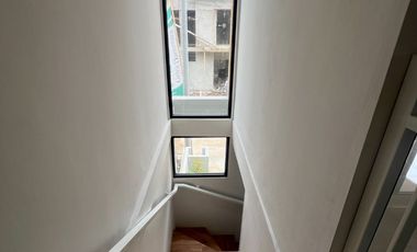 Rumah Baru Modern Minimalis, Cukup Booking 2 Juta Langsung Akad, Lokasi Strategis 5 Menit ke Pintu Tol JORR Bekasi - DP 0% & FREE Biaya Biaya