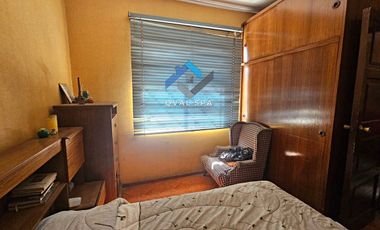 QVAL SPA Permuta, Vende o Arrienda a Empresas. Casa Habitacion o Fines comerciales a 20 mt de Alameda y 300 mt Univ. O´Higgins