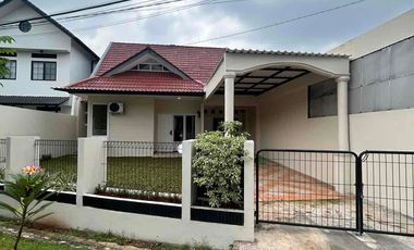 Sewa rumah 2 lantai siap huni di griya loka bsd bisa buat kantor dan usaha