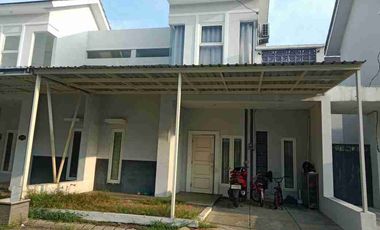 Rumah Siap Huni
Perum Mandiri Residence Krian Sidoarjo 
Full Renov, kanopi dan Dek full sisa tanah belakang