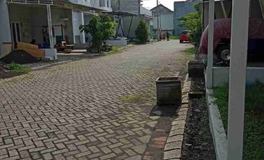 Rumah Siap Huni
Perum Mandiri Residence Krian Sidoarjo 
Full Renov, kanopi dan Dek full sisa tanah belakang