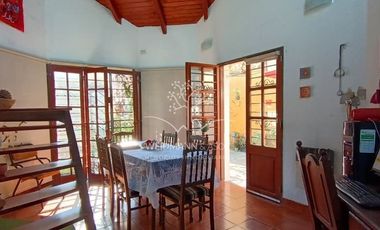 Casa en venta, barrio Sargento Cabral, Santa Fe