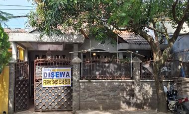 Sewa Rumah Luas di Antapani dekat Gasmin Sekitar Jalan Kuningan Raya | SW059