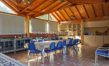 Leon Propiedades vende parcela con casa en Fundo Monterrey, Curacaví.