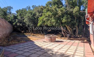 Leon Propiedades vende parcela con casa en Fundo Monterrey, Curacaví.