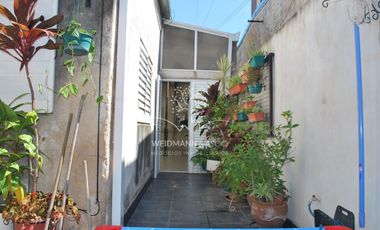 Casa en venta, Barrio Constituyente, posibilidad destino comercial o profesional