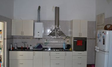 Casa en venta, Barrio Constituyente, posibilidad destino comercial o profesional