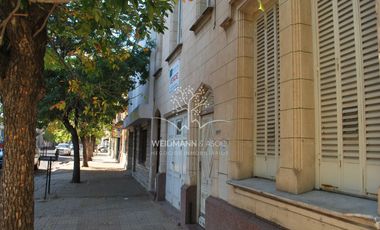 Casa en venta, Barrio Constituyente, posibilidad destino comercial o profesional