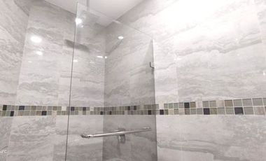 Casa de venta por estrenar al sur de Loja