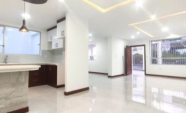 Casa de venta por estrenar al sur de Loja