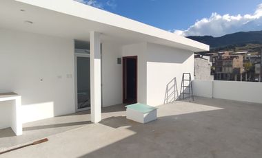 Casa de venta por estrenar al sur de Loja