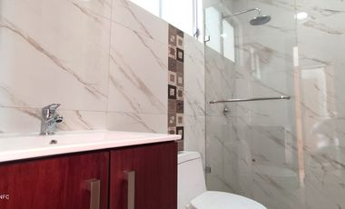 Casa de venta por estrenar al sur de Loja