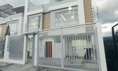 Casa de venta por estrenar al sur de Loja