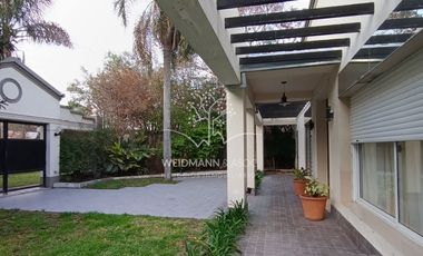 Casa importante en venta, Sauce Viejo, excelente opción con posibilidad de financiación