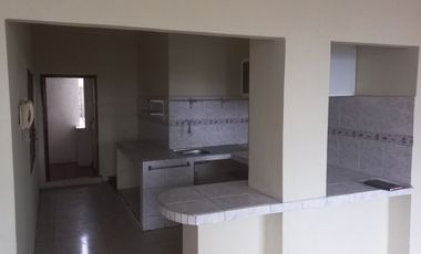 DEPARTAMENTO EN ALQUILER UBICADO EN LA MANUEL SERRANO Y 10 DE AGOSTO