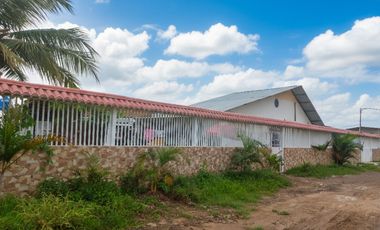 CASA EN VENTA EN LAGUNA DE ORO EN EL 11KM VIA BALOSA