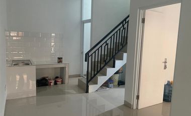 HOUSE RENT - 2 FLOORS – GREEN AKASIA - JL KECAPI JAGAKARSA