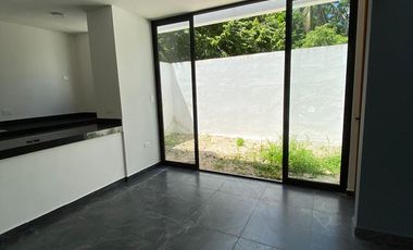 Townhouse NUEVO en Xcanatun