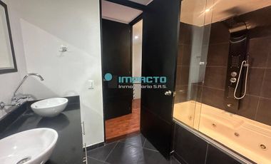 Se arrienda Apartamento en el sector de Laureles cód. 4444