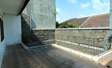 Rumah 2 Lantai  siap huni di Batununggal Indah Kota Bandung