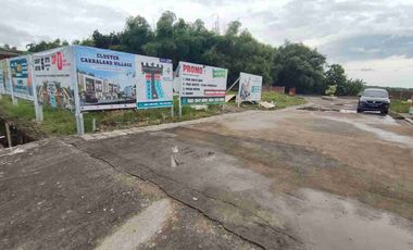 Perumahan Pinggir Jalan Provinsi