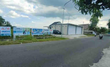 Perumahan Pinggir Jalan Provinsi