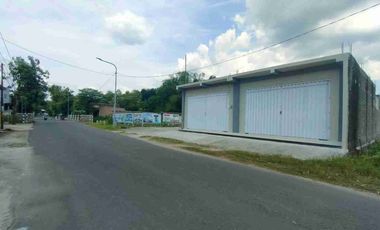 Perumahan Pinggir Jalan Provinsi