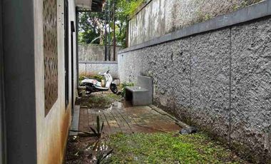 Disewakan Rumah 1 Lantai Halaman luas