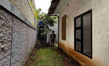 Disewakan Rumah 1 Lantai Halaman luas