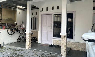 DIJUAL RUMAH MINIMALIS LOKASI STRATEGIS ARCAMANIK CISARANTEN BANDUNG